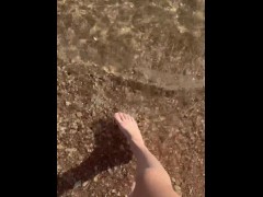 my sexy feet on beach - Screenshot 16 of 16 - Feet