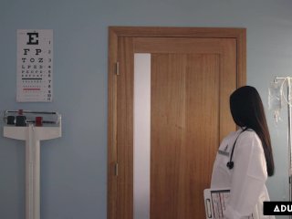 ASMR Fantasy - Full Body Physical Exam With Doctor Angela White! (Spanish Subtitles) - POV screenshot number 0