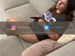 amateur WIFE gets her pussy licked and fingered to multiple orgasms while watching TV - Screenshot 1 of 16 - Amateur Wife