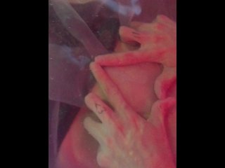 strobo ligths and water girl