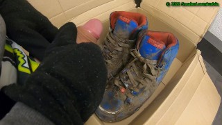 Cumshot on muddy Engelbert Strauss S3 shoes