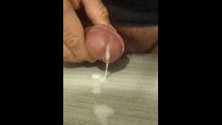 Je branle ma bite asiatique (au ralenti)