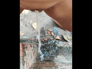 vertical video, public pee, standing pee, squirt