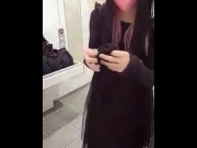 個撮】黒髪の男の娘が公衆トイレでオナニーする動画 - Pornhub.com