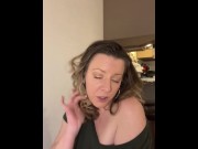 Preview 1 of Bisexual Onlyfans PAWG/MILF Makes Herself Cum While Reviewing New Toy