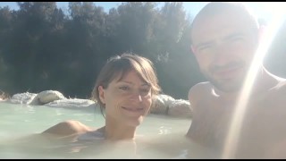 Hoe breng je een dag door in thermaal water in Toscane met @almasol en voyeurs (Bagni di Petriolo)