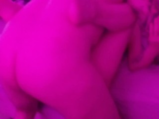 Frau Liebt Es, Wenn Freund Zum Spielen Kommt