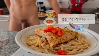 Sexy Colombiaanse chef, masturbeert terwijl hij kookt
