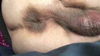 Un pequeño espasmo mientras extendí mi culo atrofiado para su inspección