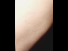 【オナニー大好き変態人妻】　ドアに極太ディルドを固定してバックオナニー　　ディルドで遊んでからの挿入　旦那の洋服大好き/着衣/ディルド/オナニー/生理後／ディルドいじり