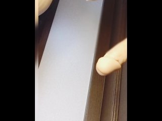 【オナニー大好き変態人妻】　ドアに極太ディルドを固定してバックオナニー　　ディルドで遊んでからの挿入　旦那の洋服大好き/着衣/ディルド/オナニー/生理後／ディルドいじり