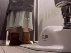 デパートのトイレ//極太アナルバイブでずぼずぼオナニー♡（別アングル） - Screenshot 16 of 16 - Toilet
