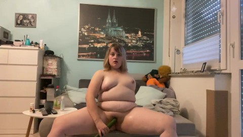 Amputee Girl fucks a huge Cucumber