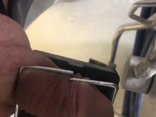 Большой член застрял в крысоловке (по специальному запросу)