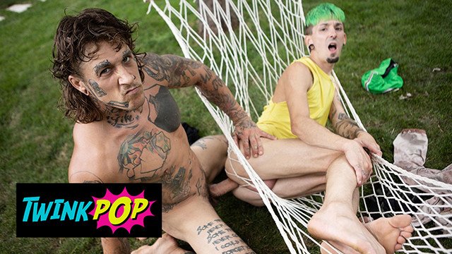 Twink Pop - Slim Cute Guy Charly Willinsky Gets Surprised By Muscular Bo Sinn's Massive Cock