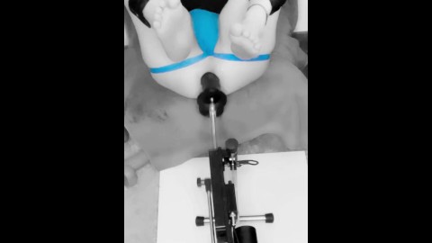Late night anal chill on fuck machine with fat black dildo