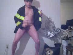 Firefighter MAOLO Cums! mm!
