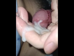 随便挠一挠阴茎系带就喷了一堆粘稠的白色精液诶~w🤍 - Screenshot 16 of 16 - Cum