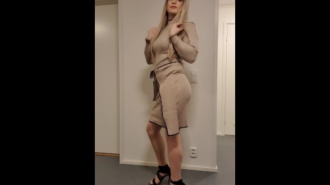 Cumming in a new dress