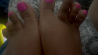wiggling my pretty pink toes