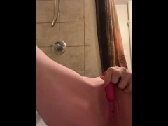 Bathtime fun - Screenshot 15 of 16 - Solo Female Orgasm