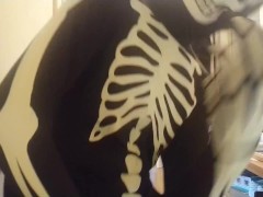 Mista Bonez is looking for hot British girls to film with he will make you squirt