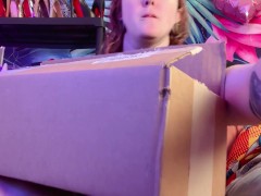 Bad Dragon Chance Unflared XL unpacking - Screenshot 3 of 16 - Sex Toy Review