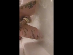 Bathroom orgasms - Screenshot 3 of 16 - Bathroom