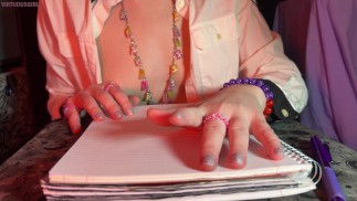 Topless ASMR | Un mauvais avocat vous « aide » en prison
