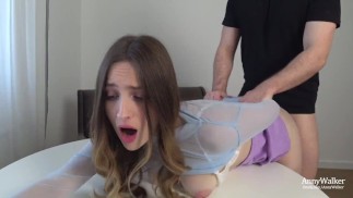 Cheating Sur Son Mari Baise Dur Avec Son Ami Dans Une Autre Pièce - Anny Walker