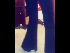 I really had to pee so I used the carpet - Screenshot 4 of 16 - Pissing