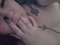 Shaking orgasm with butt plug - Screenshot 16 of 16 - Purple Hair