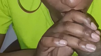 Put it in my mouth before I leave for class 💋