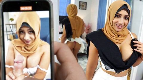 Religious Milf Lilly Hall le da a Guy joven una mamada durante video en vivo en línea - Hijab Mylfs