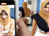 アラブ系の信心深い美熟女がオンラインライブ中に逆ナンで若者をフェラしてハメる