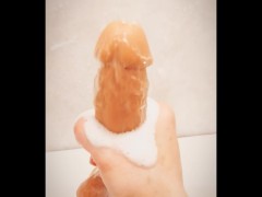 お風呂時間　お風呂場でディルドを使いテコキ練習 ディルド/テコキ/練習/泡泡/マゾ用/キツめテコキ - Screenshot 10 of 16 - Bubble