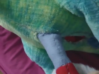 I pee on a lying dinosaur and I make it wet