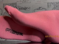 РОЗОВЫЕ НОСКИ НА БОЖЕСТВЕННЫХ СТУПНЯХ! СНИМИ ИХ СКОРЕЕ И ПОЛОЖИ НА НОЖКИ ВОЗБУЖДЕННЫЙ ЧЛЕН! - Screenshot 14 of 16 - ногти