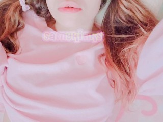 сводная сестра хочет отвлечь вас своими миниатюрными сиськами