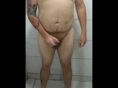 Depilei meu pau no banho e gozei - Screenshot 13 of 16 - Masturbation