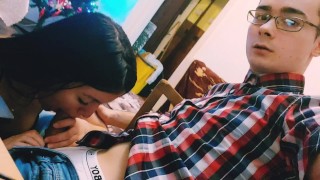 Hot babe is sucking boyfriend's dick while he's playing video games - Fansly @theamateurteenagers