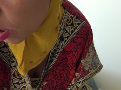 امراءة سكسية بطيز عربية كبيرة تخون زوجها و تهينو قدام الكامرا. 2/16