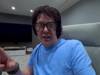 2 Greedy Girls Fighting For 3 Nerd Cocks In Blowbang