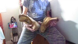 bottes après le travail de Hairyartist vidéo commandée frères traînent après la journée de travail xoxo