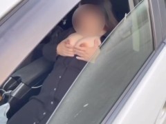 【野外露出Gカップ】車に帰ってきたら乳首をイジリ、オナニー中❤️爆乳を揉みまくる変態妻。 - Screenshot 3 of 16 - Exposure