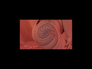 Culona tatuada rubia natural grandes tetas