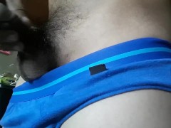 Pasilip muna sa masarap na titi...