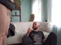 Русская студентка ездит на лице провинившегося однокурсника и получает дикий оргазм