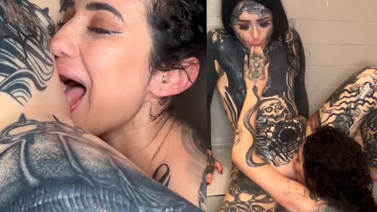 Hot Steamy Lesbian Shower Sex with Frankie Vanian - Pornhub.com
