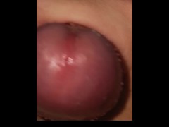 小幅度的撸动我鸡鸡来抽动我的阴茎系带好舒服啊，没几下子就喷精液惹~w - Screenshot 11 of 16 - Cum